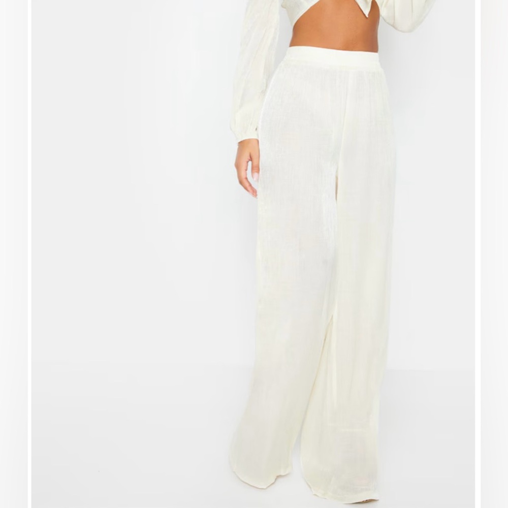 Pretty Little Thing Cream Textured Wide Leg Trousers - size 6